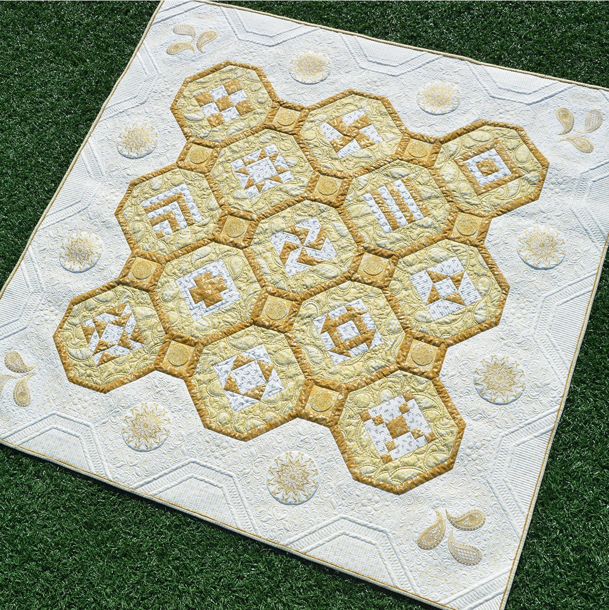 BERNINA Jubilee 125th Anniversary Quilt Pattern by Amanda Murphy